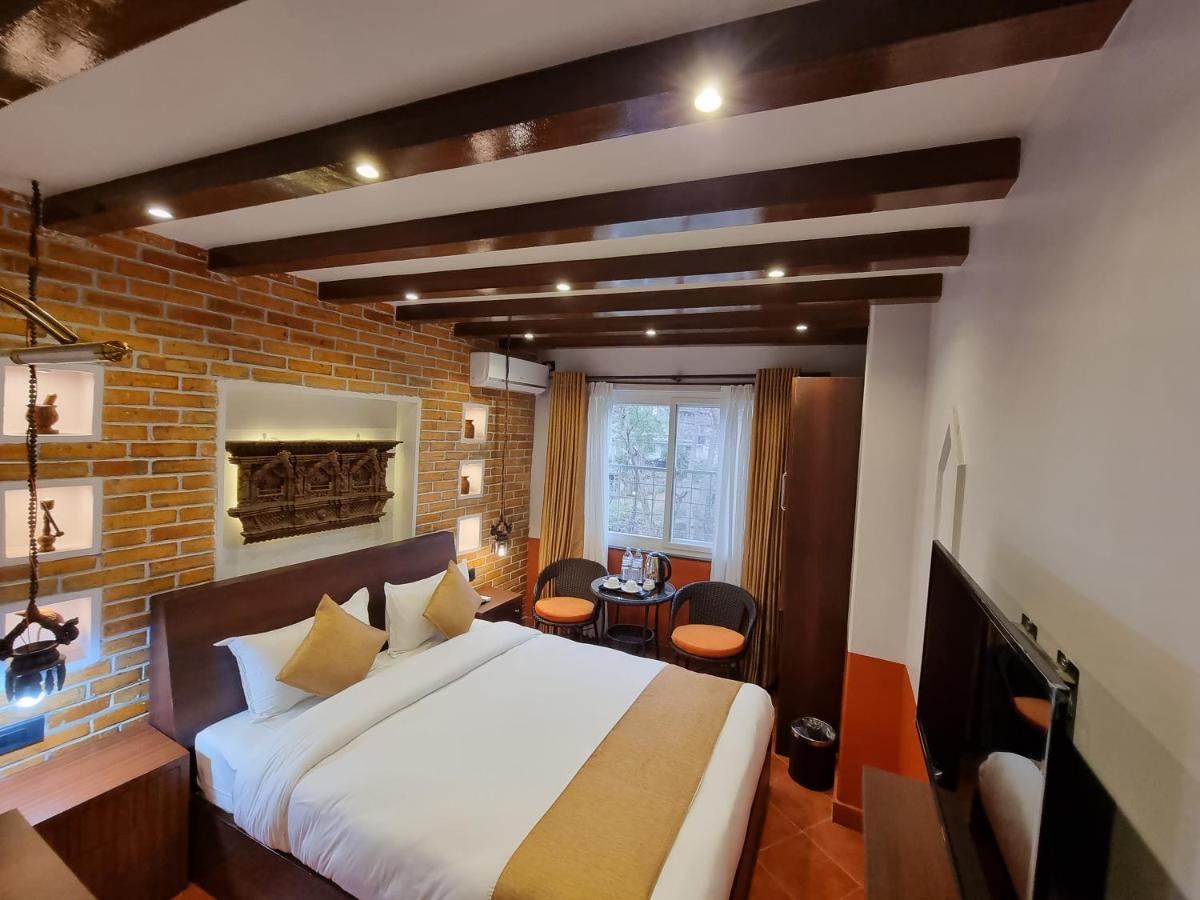 Chautari Boutique Hotel Pokhara Luaran gambar