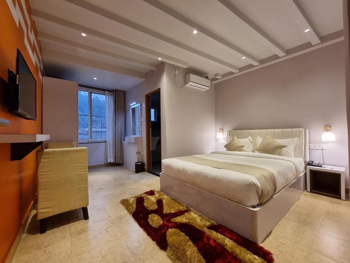 Chautari Boutique Hotel Pokhara Luaran gambar