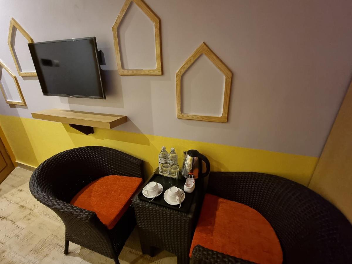 Chautari Boutique Hotel Pokhara Luaran gambar