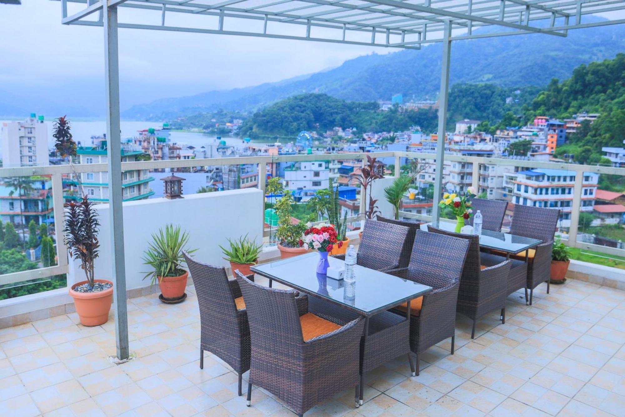 Chautari Boutique Hotel Pokhara Luaran gambar