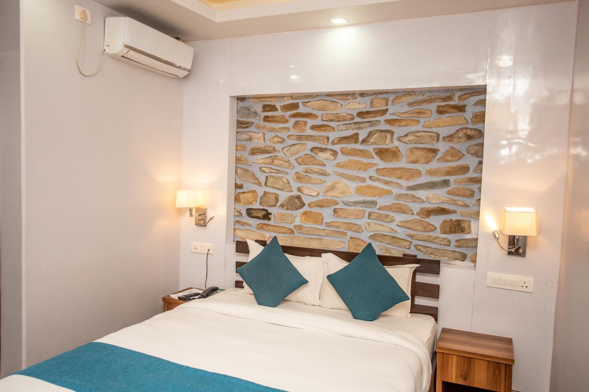 Chautari Boutique Hotel Pokhara Luaran gambar