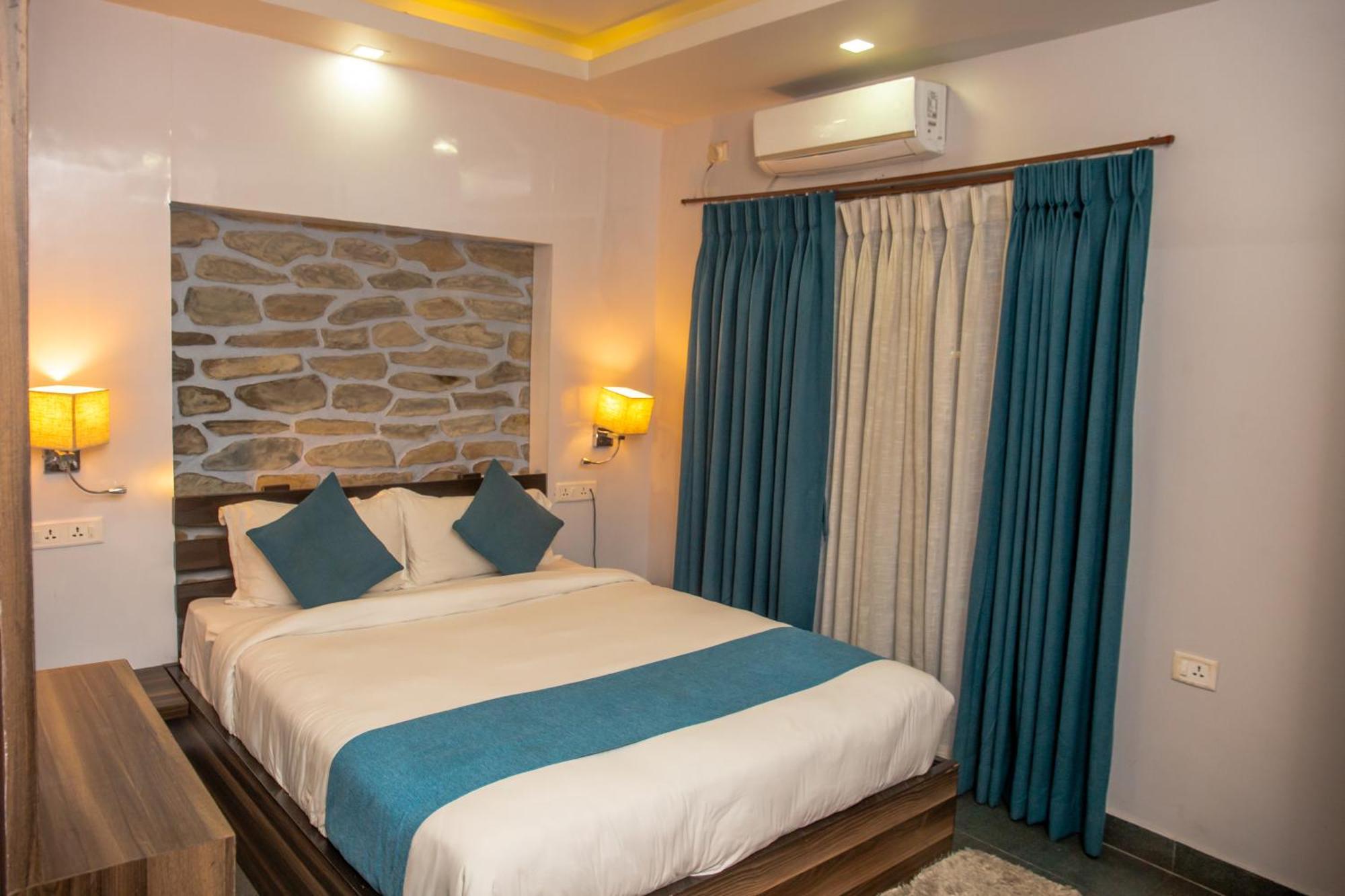 Chautari Boutique Hotel Pokhara Luaran gambar
